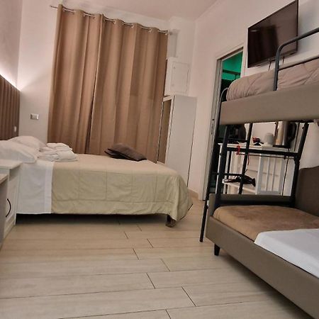 Mr. Charlie Brown Hotel Rome Buitenkant foto