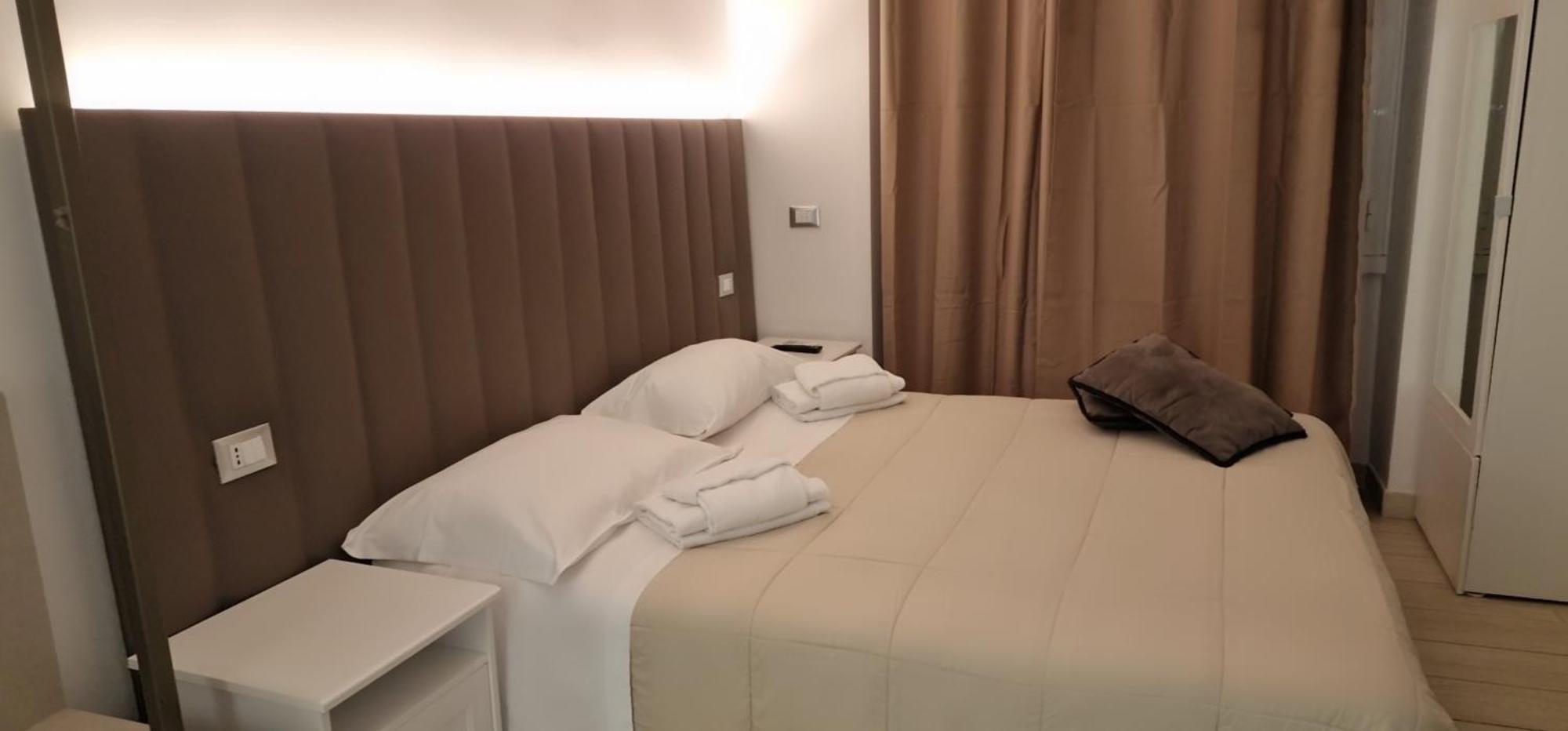 Mr. Charlie Brown Hotel Rome Buitenkant foto