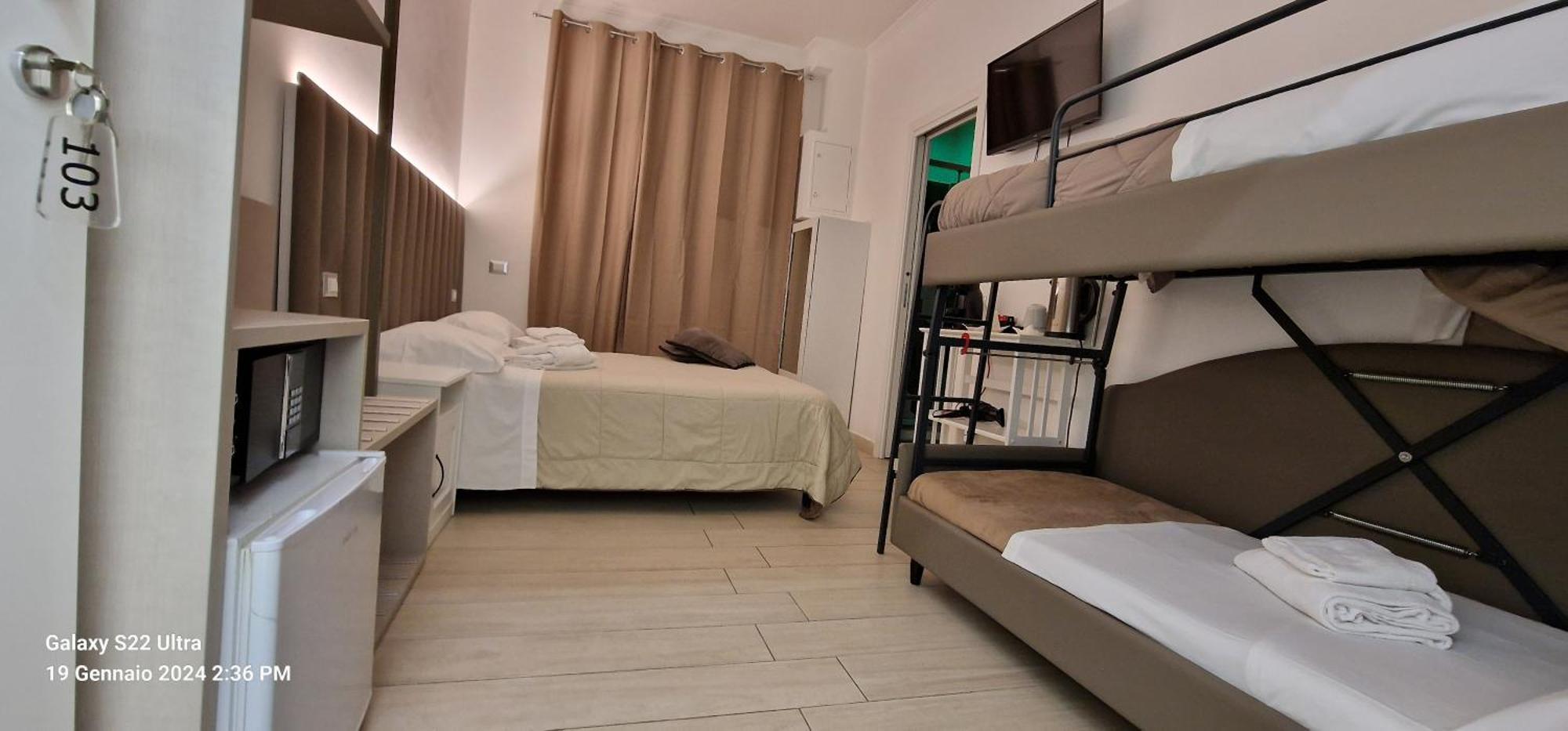Mr. Charlie Brown Hotel Rome Buitenkant foto