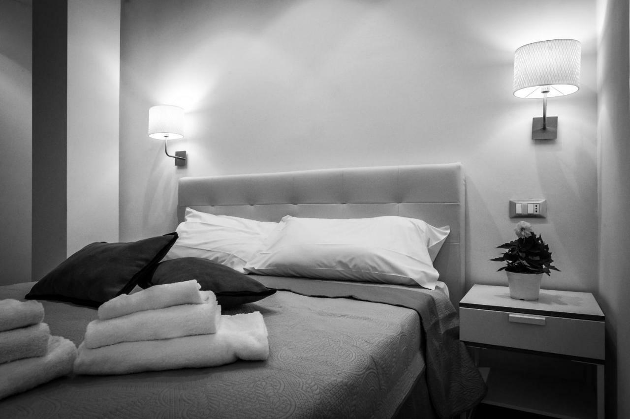 Mr. Charlie Brown Hotel Rome Buitenkant foto