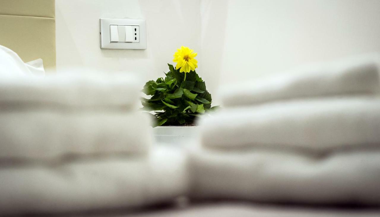 Mr. Charlie Brown Hotel Rome Buitenkant foto